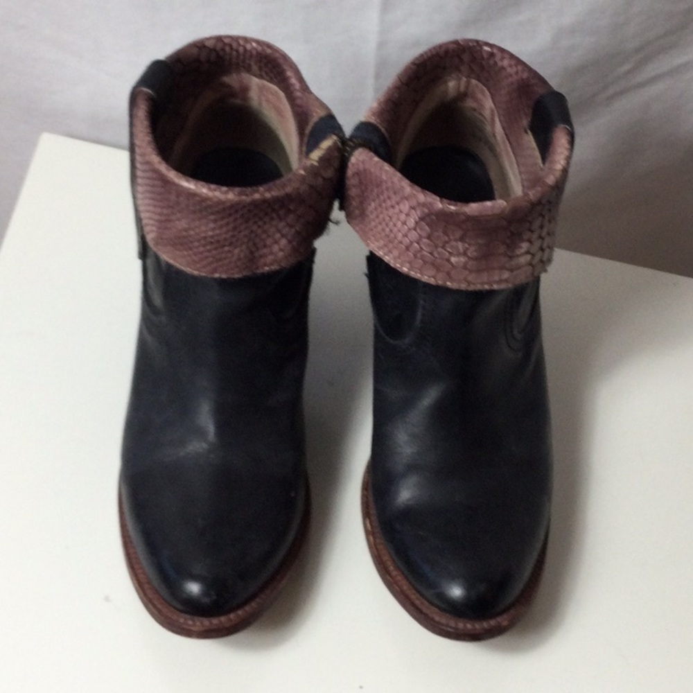 Freebird Saban Leather Ankle Boots